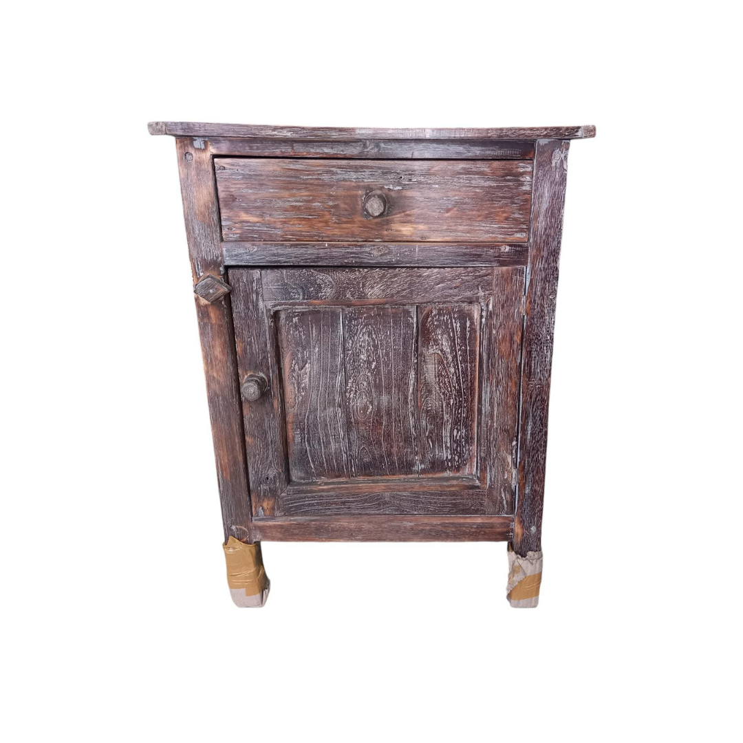 Velador de madera